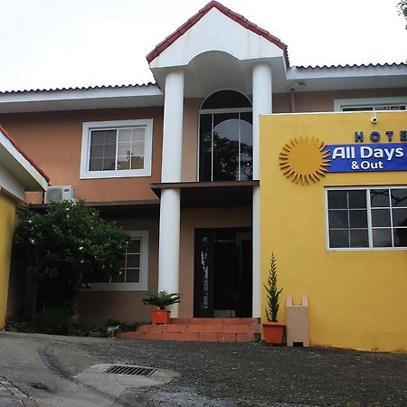 All Days Inn And Out San Salvador Exterior foto